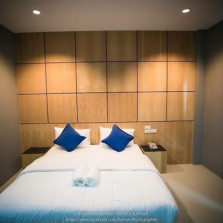 Hobby Hotel Уттарадит Экстерьер фото