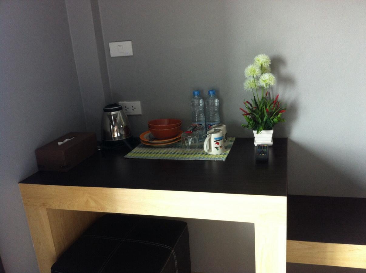 Hobby Hotel Уттарадит Экстерьер фото